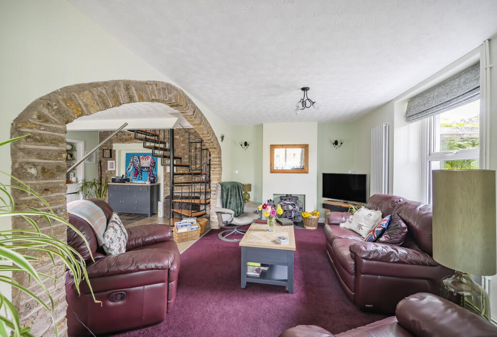 1361359-22-68dab4...