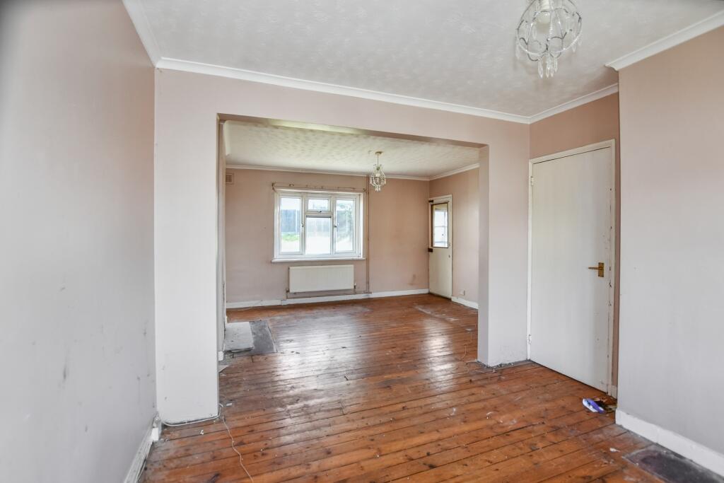 23 Heath Road, Crayford, Dartford, DA1 3NP