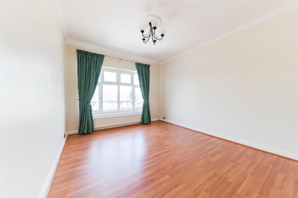 London Road, Cheam 1.jpg