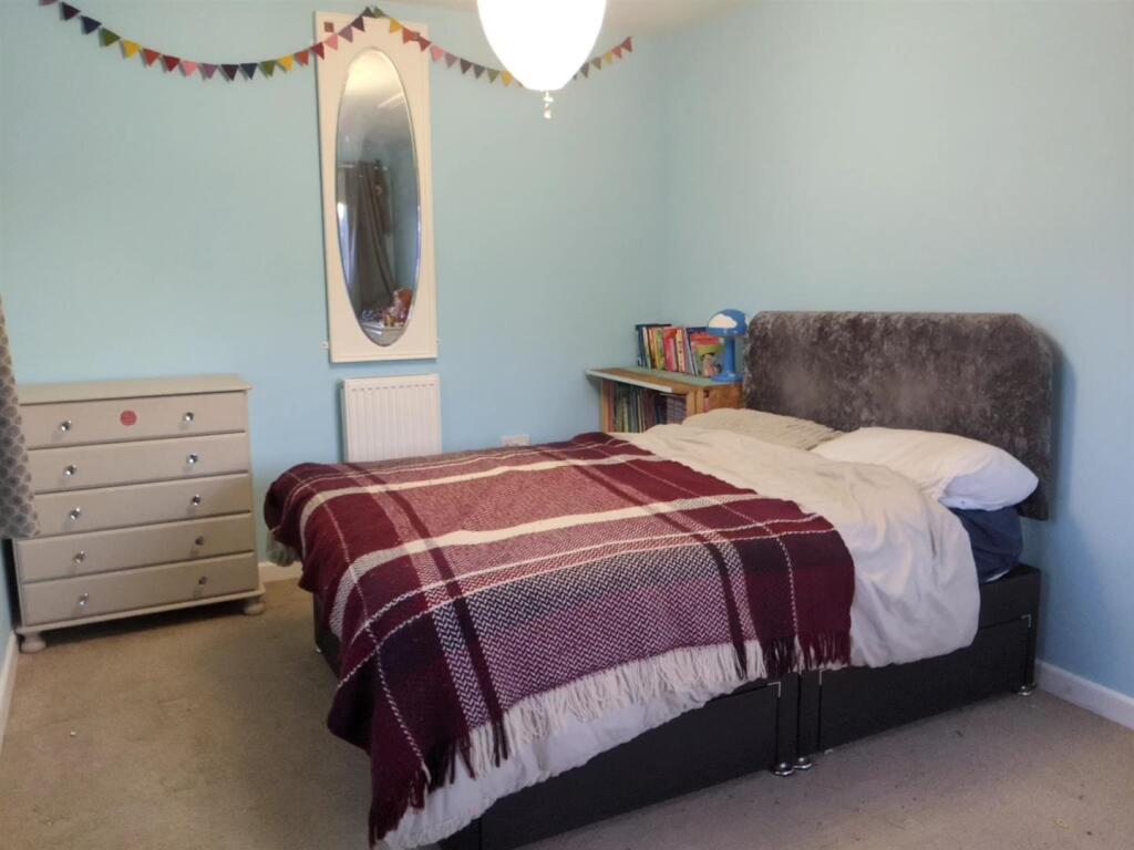 Bedroom1.jpg