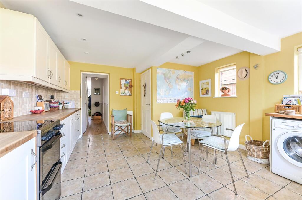 Kitchen/Breakfast Room