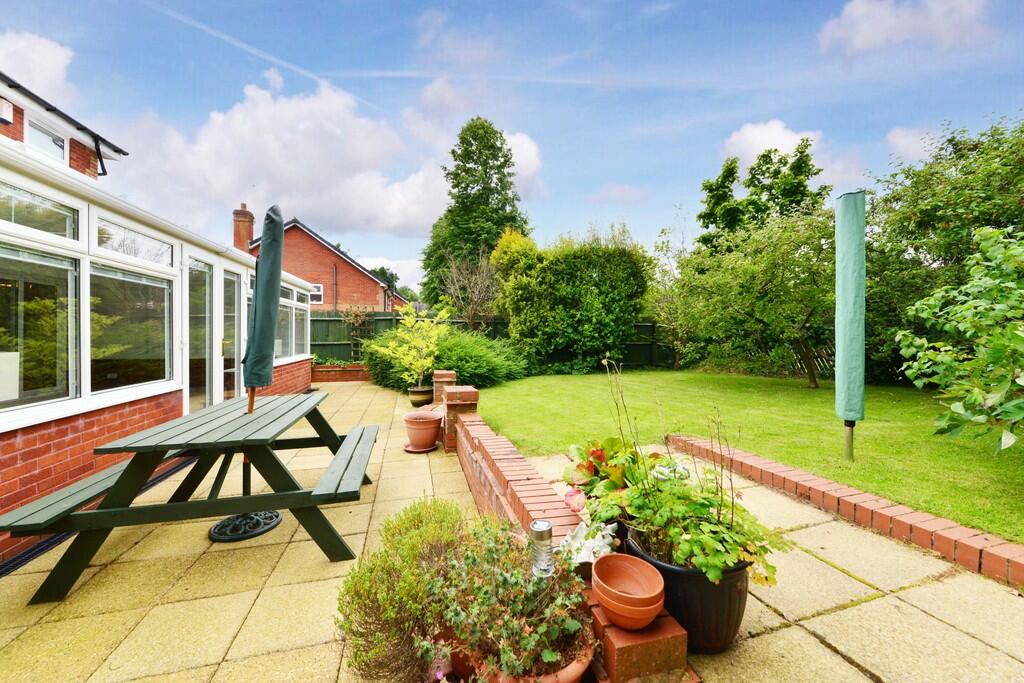 3 Deeley Close - ...