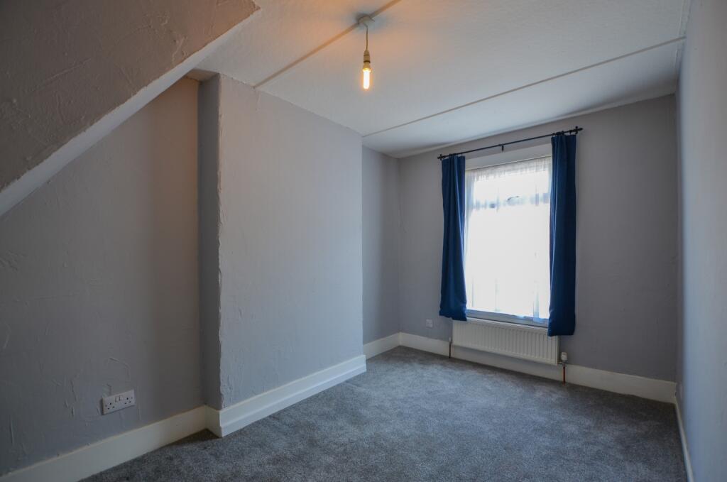 To Book A Viewing Call TPS Lostwithiel on 01208 87