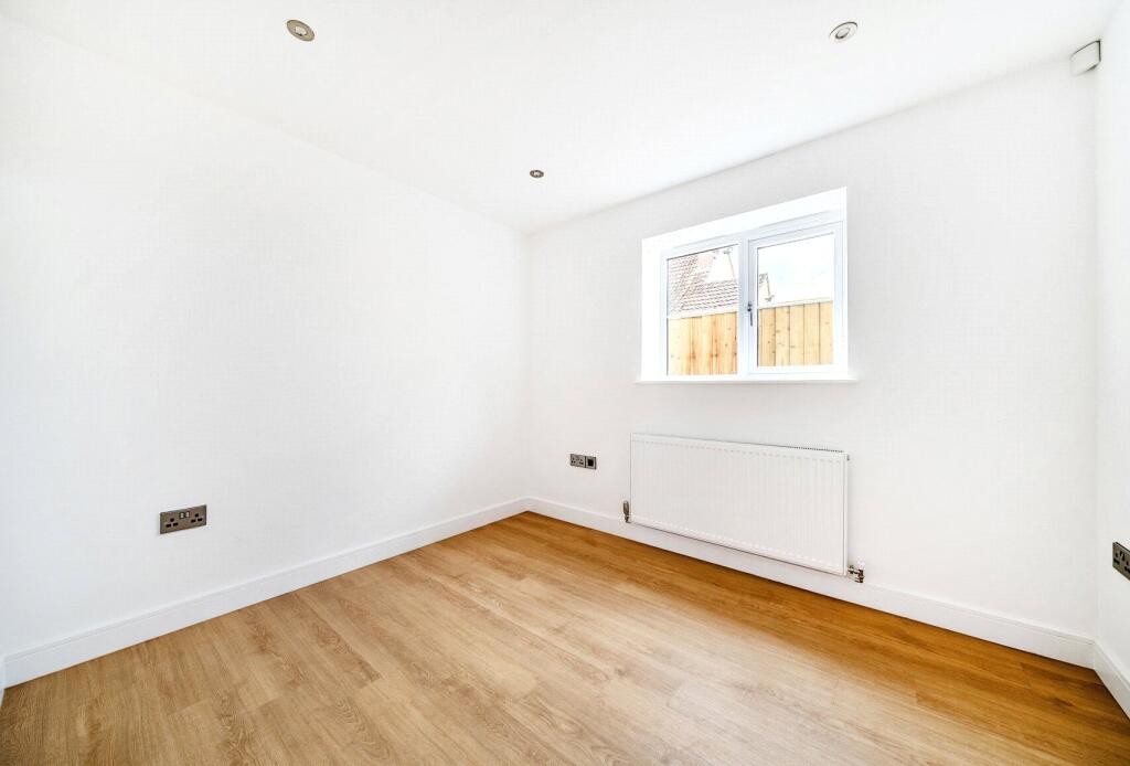 Bedroom/Office