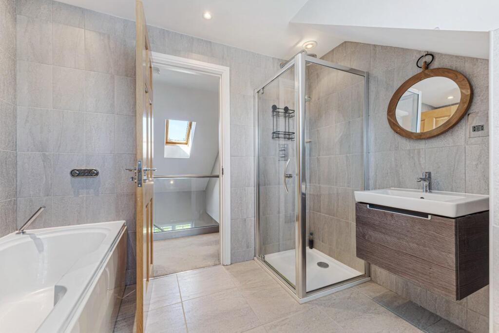 Bletchley Park Way, Wilmslow-10.jpg