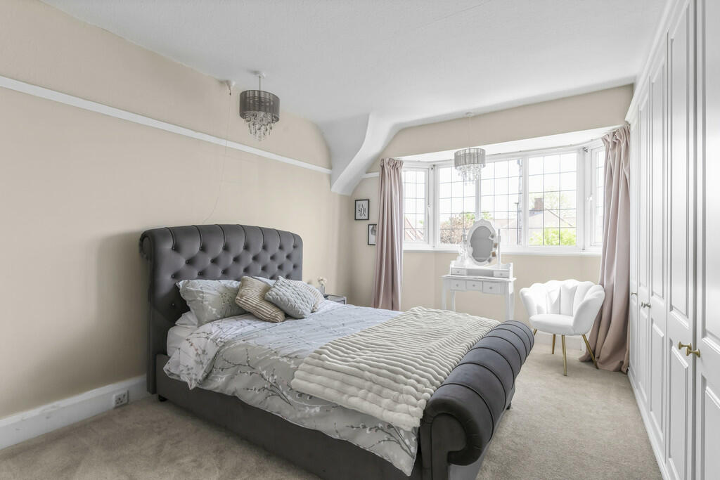 Bedroom 2 (2)