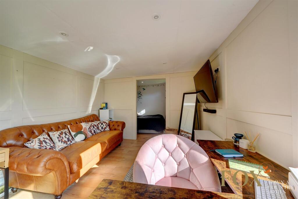 13 Hillsfield (1).jpg