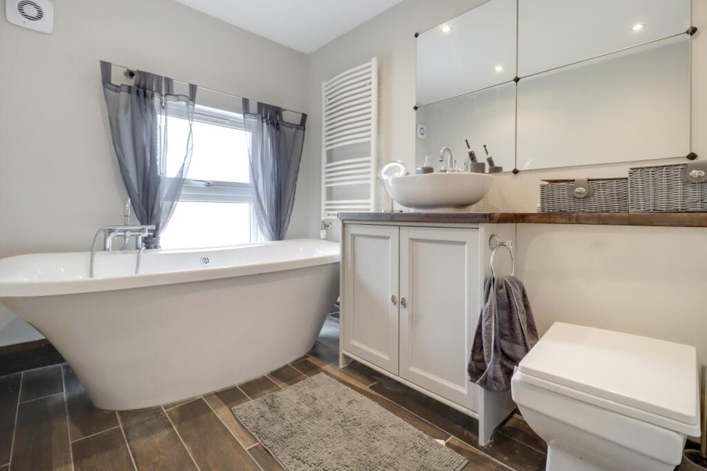 Ensuite-to-Master