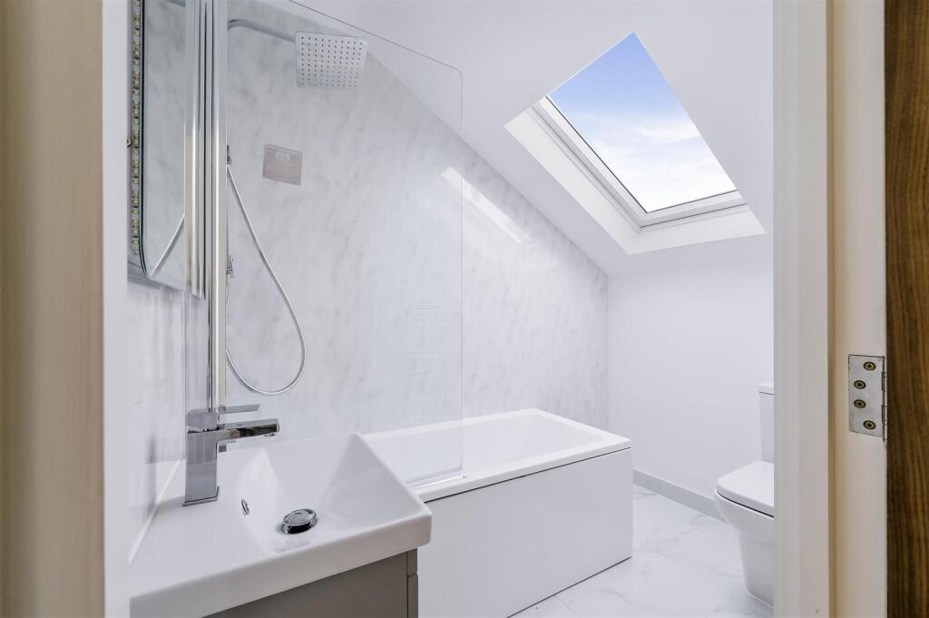 LYNWOOD OAK, FLAT 5 KENNEDYS- (10).jpg