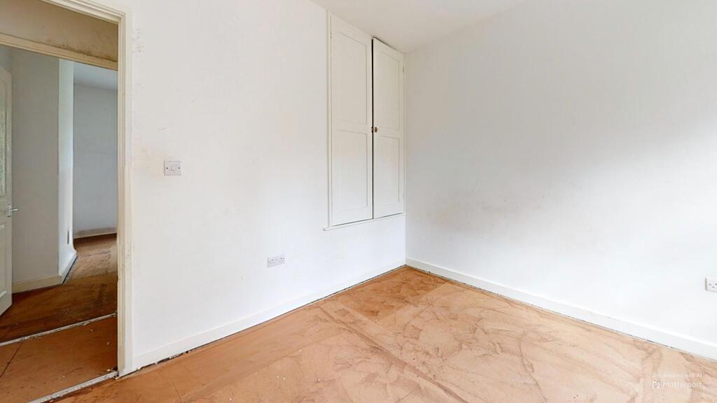 65 Henchman Street, Acton, London, W12 0BW