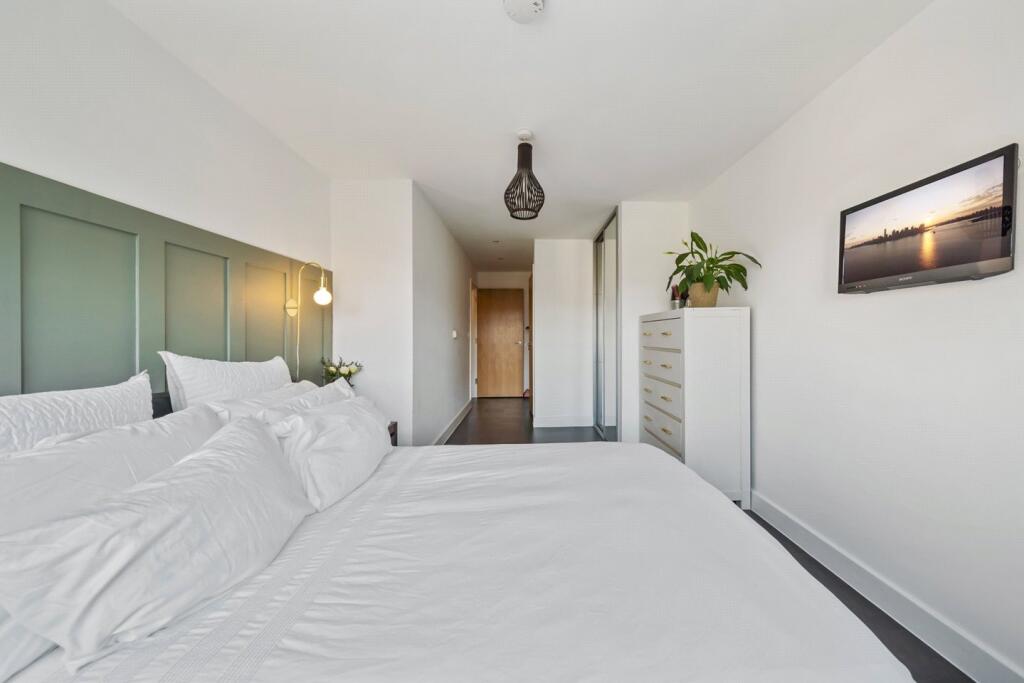 Mildmay Avenue, London, N1