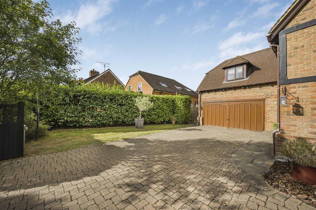 Integral double gara