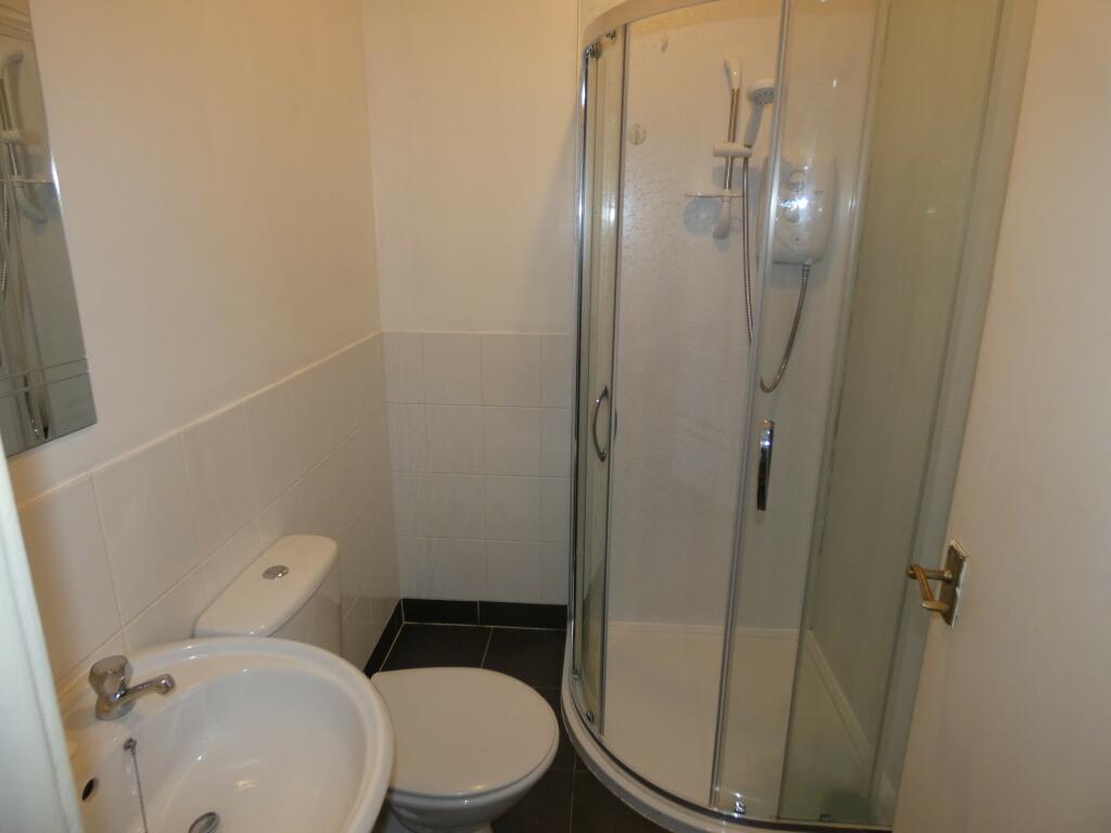 SHOWER ROOM