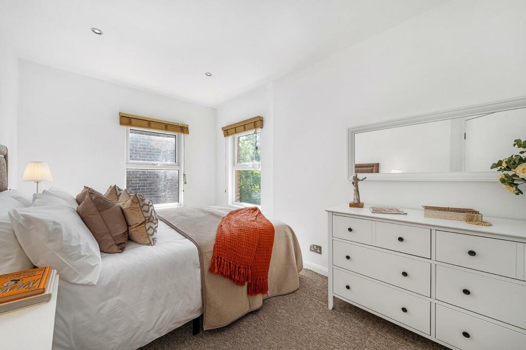 Bedroom 2.jpg