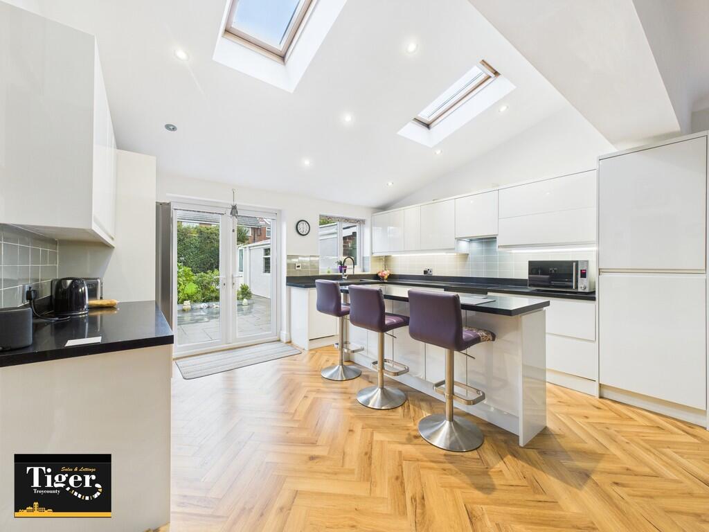 CAM03440G0-PR0302...