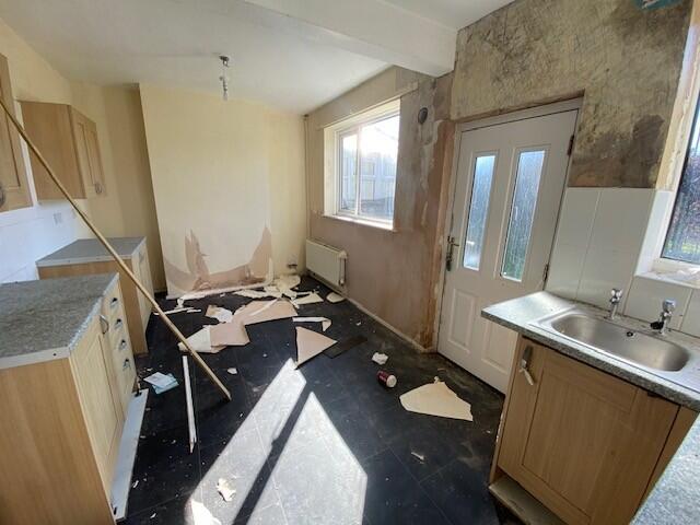 Kitchen 1 T202503281251.jpg