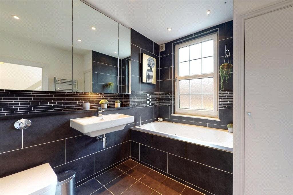 Gascoigne Place, E2