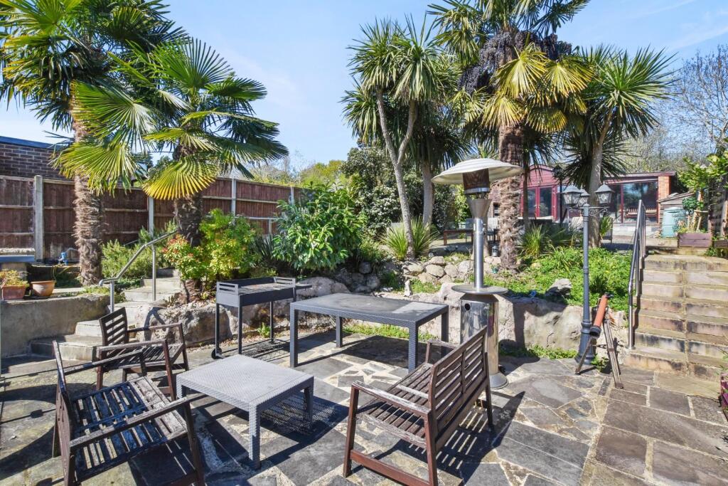 11-24d0GCRXS - 20 Wise Lane - Gdn - Original (6).J