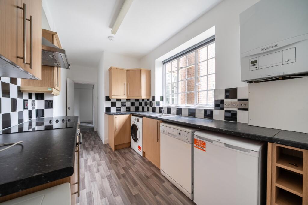 1354027-3-68c2dce...