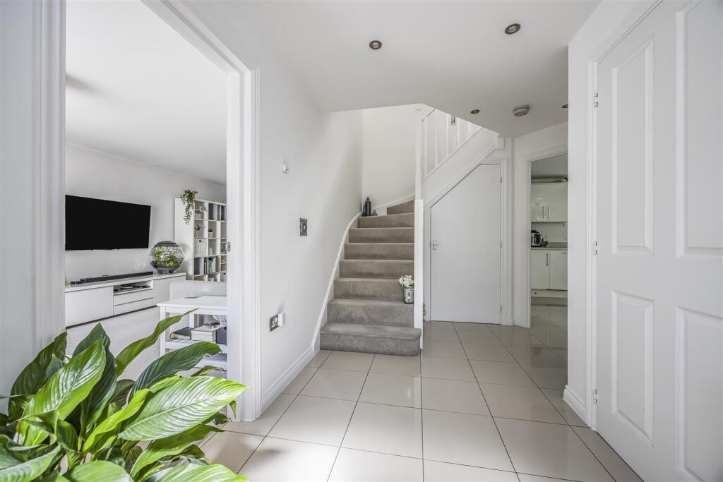 24 Angus Way, Waterlooville-PorticoMarketing-SoldB