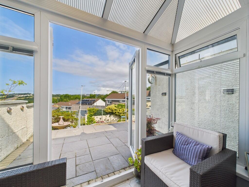 CAM02089G0-PR0525...