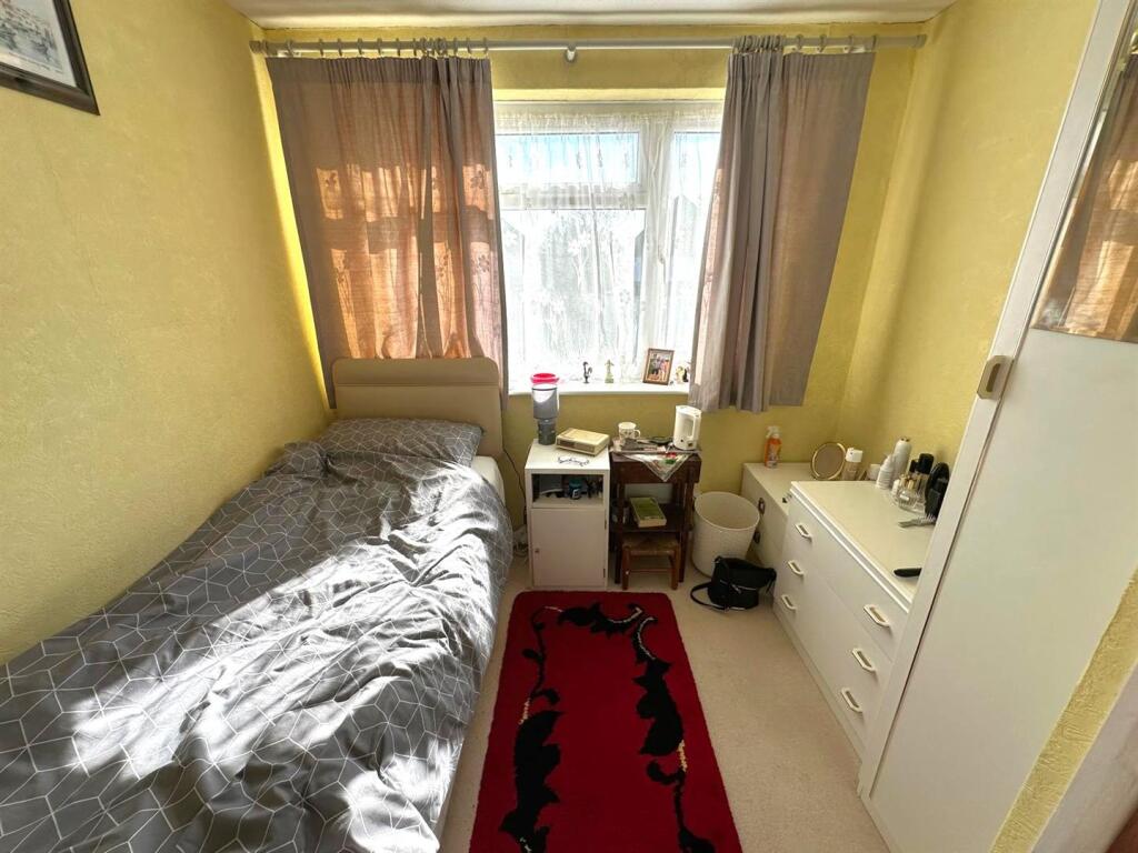 Bedroom 2.jpg