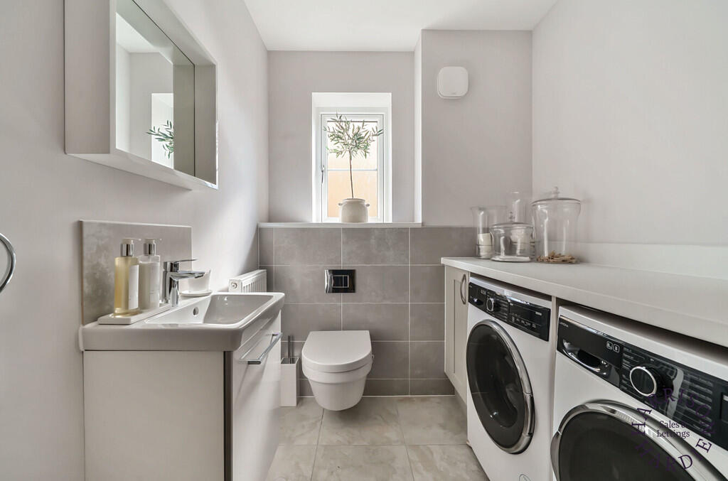 a1550605-0fe4-4fd...