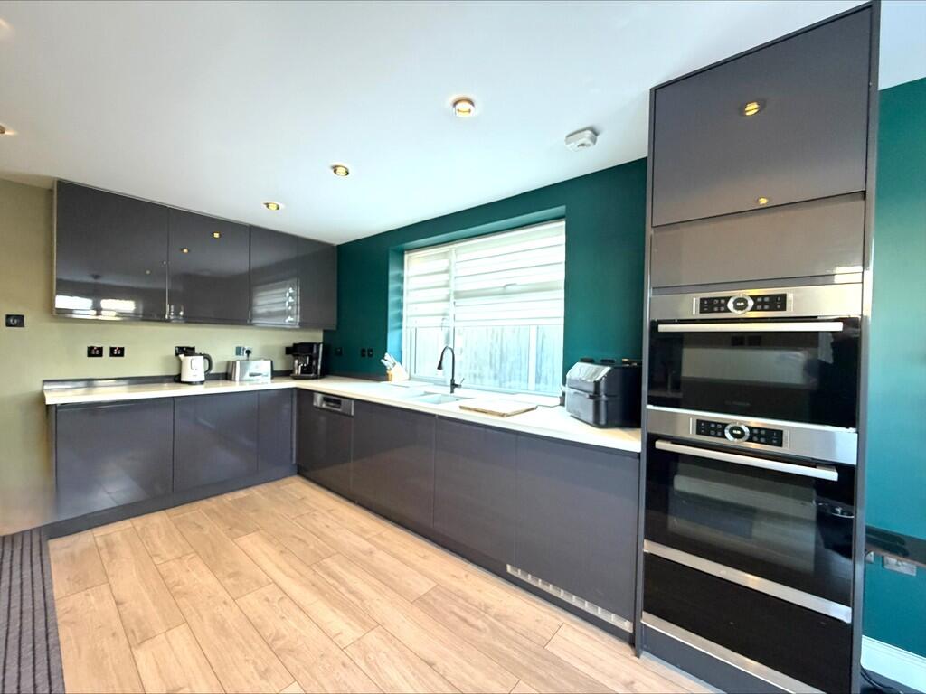 processed-9467E72...