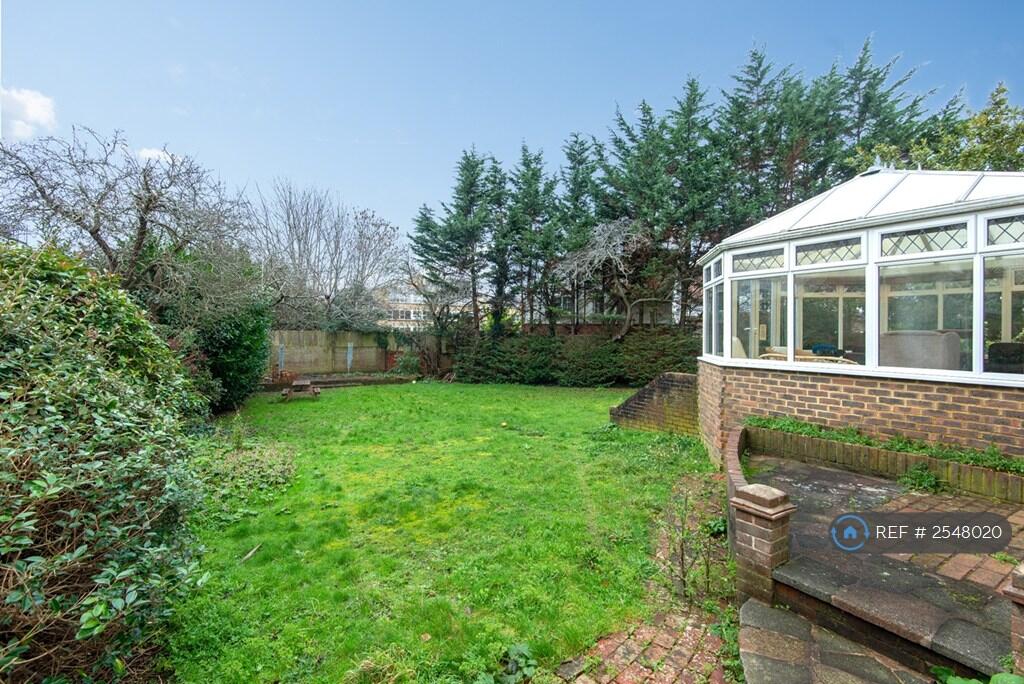 Garden/Exterior