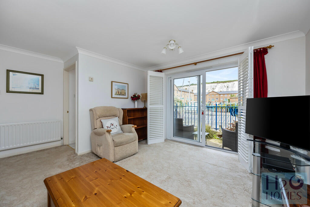 Merton court, fla...