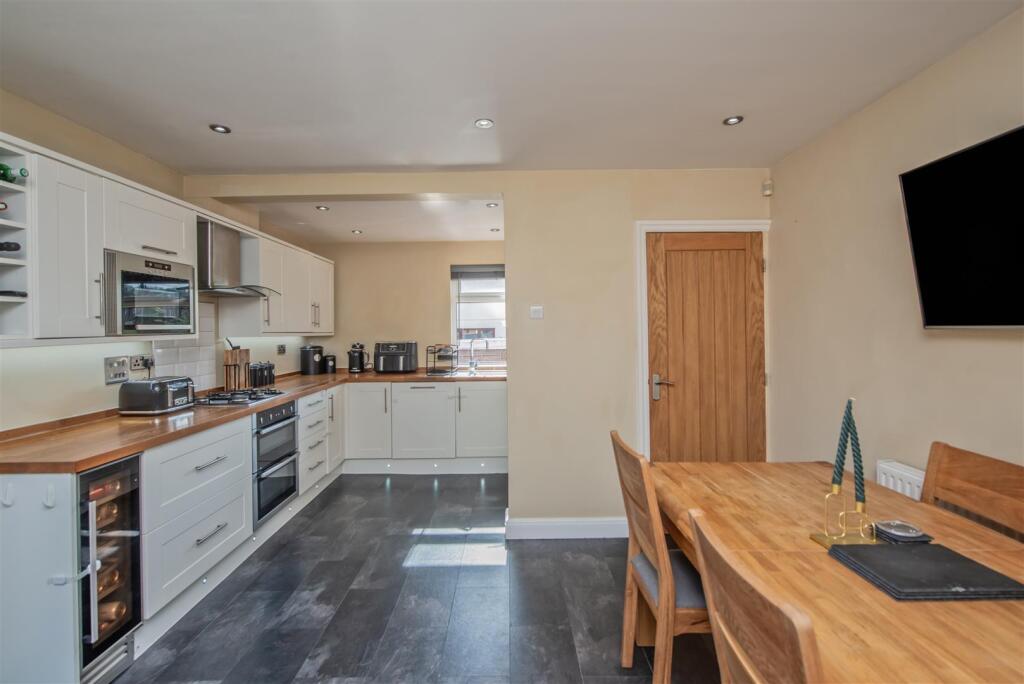 Fitted Dining Kitchen: