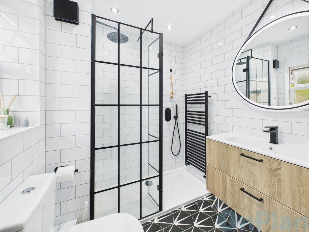 CAM04024G0-PR0029-STILL002