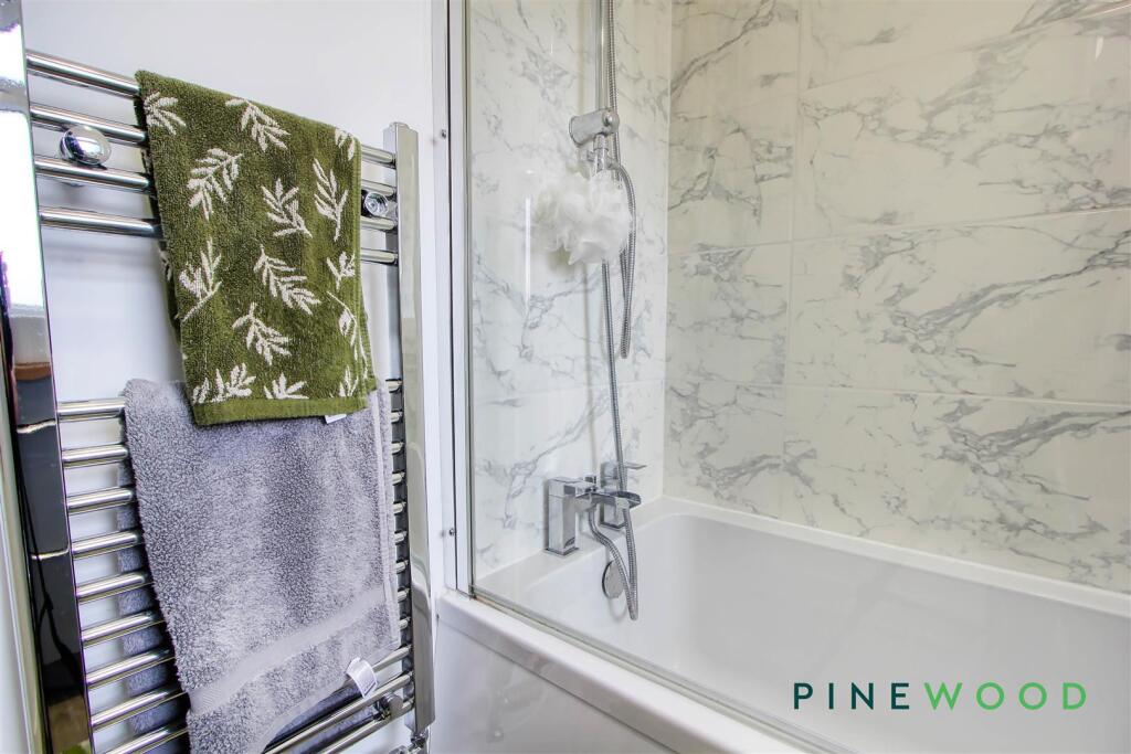 GROUND FLOOR BATHROOM