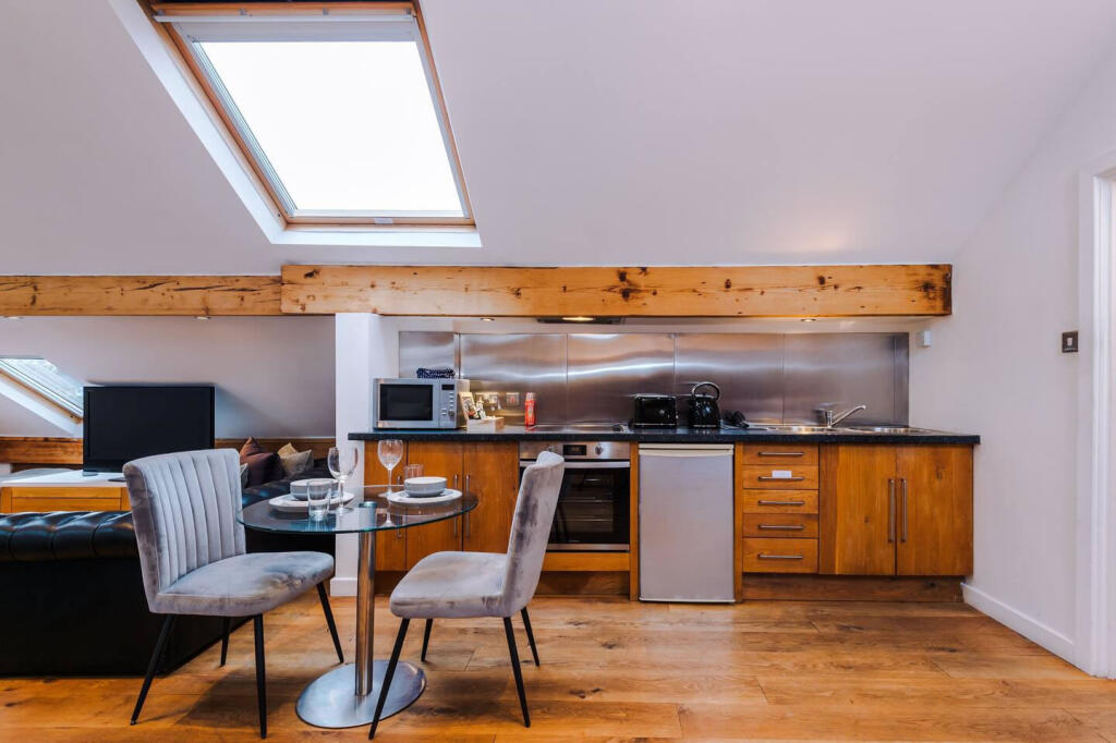 mellorroad30mellorroad307ab7de27-af79-4fe9-bc39...