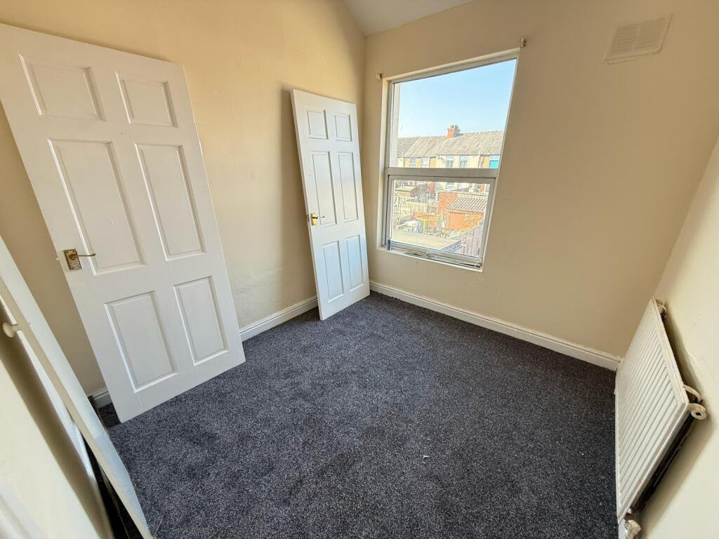 bedroom 1.2