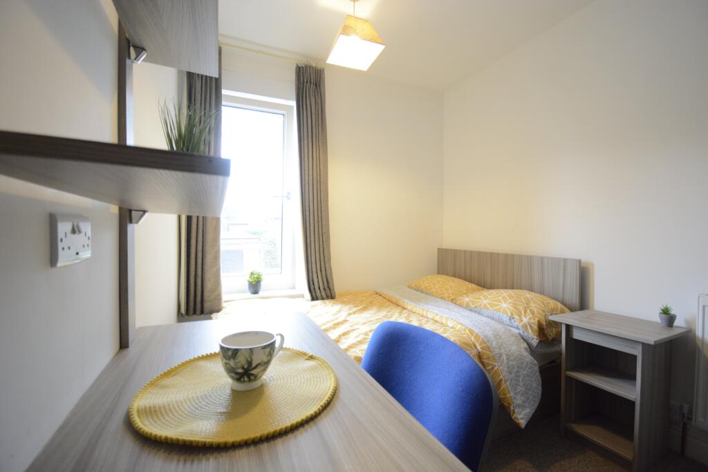 bed 3 staged