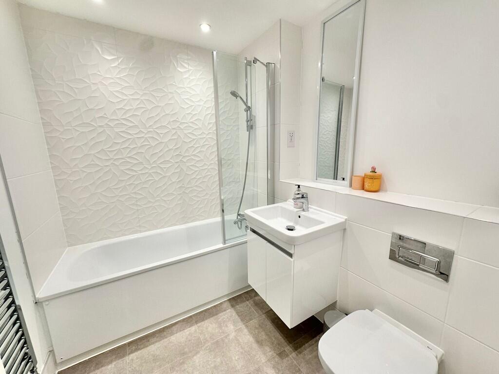 IMG-20250924-WA00...