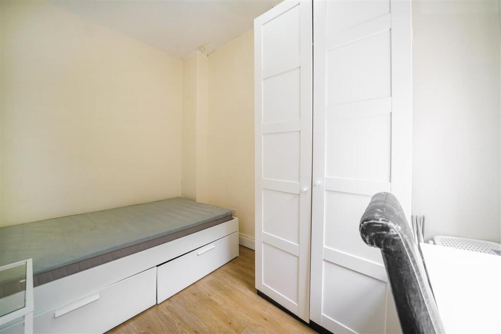 Flat 3, 40 Elsham Road - xM2uvMJWbb8qWcvcq0ni.jpg