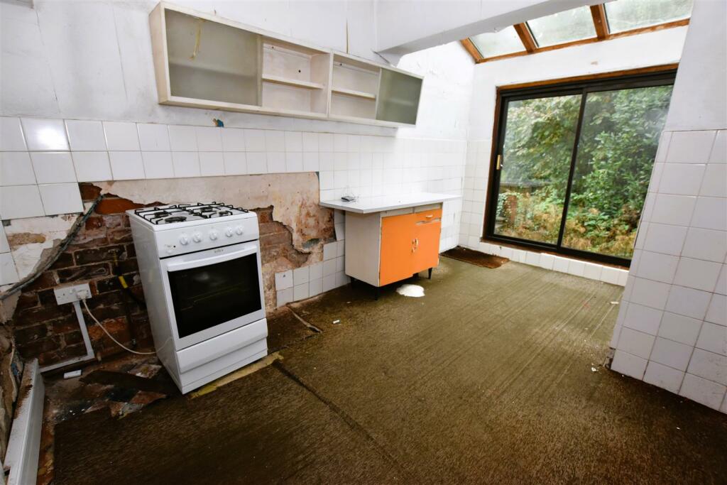 Kitchen Area.JPG