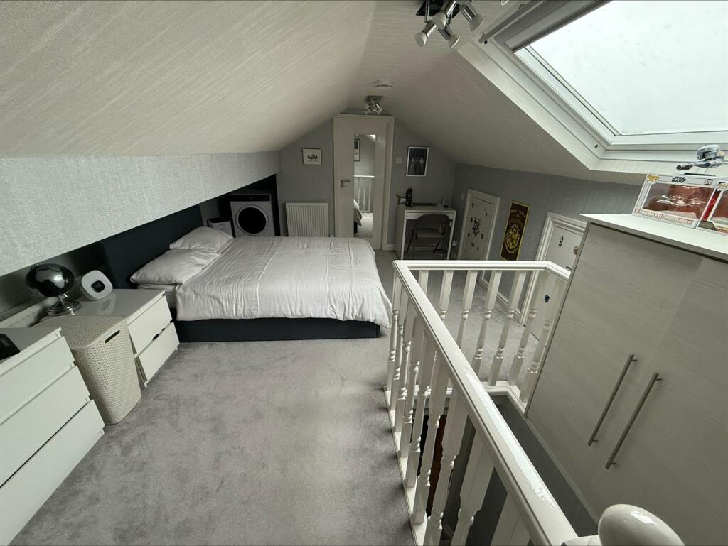 Attic Room/Fourth Bedroom