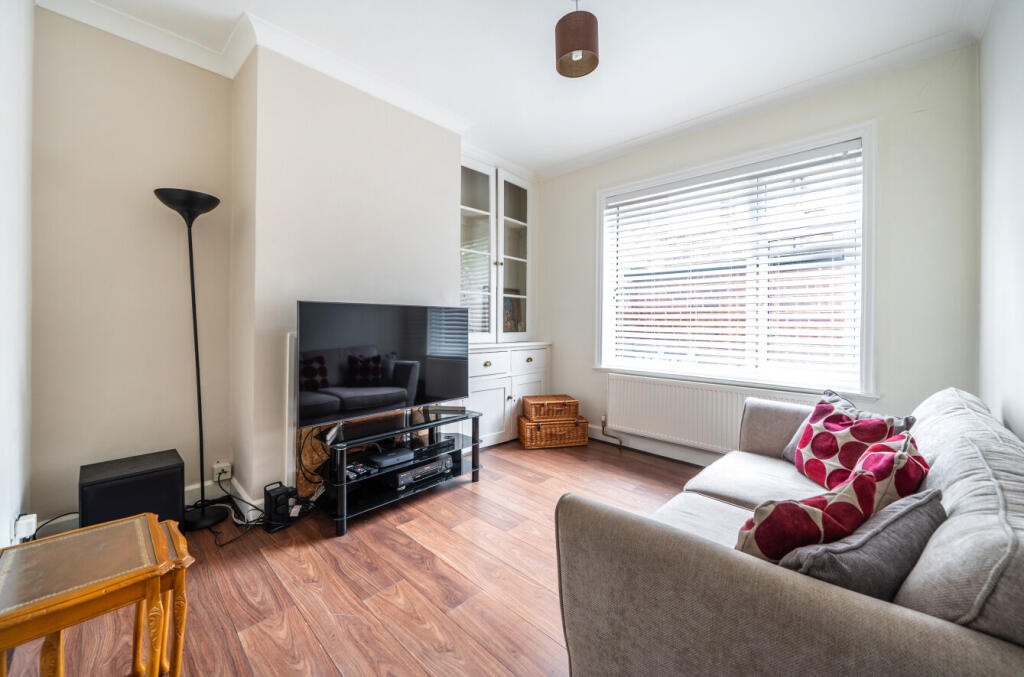 1318985-10-687663...