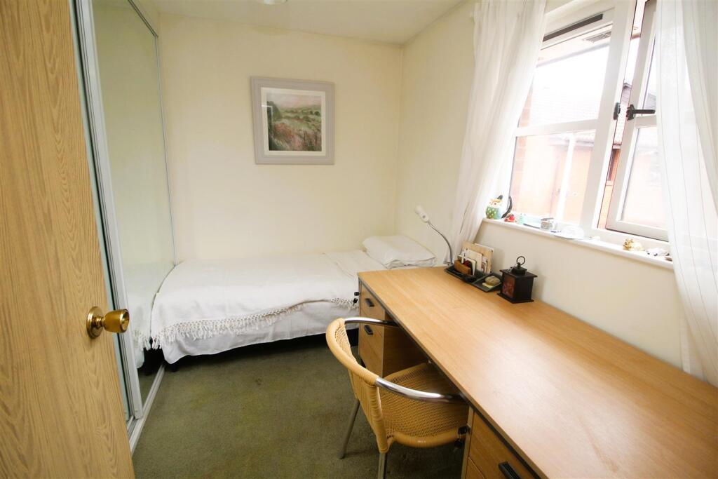 Bed 3.JPG