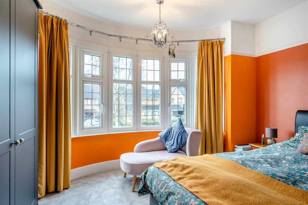 8586991-interior24.jpg