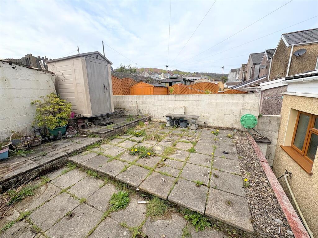 Rear Garden d.jpg