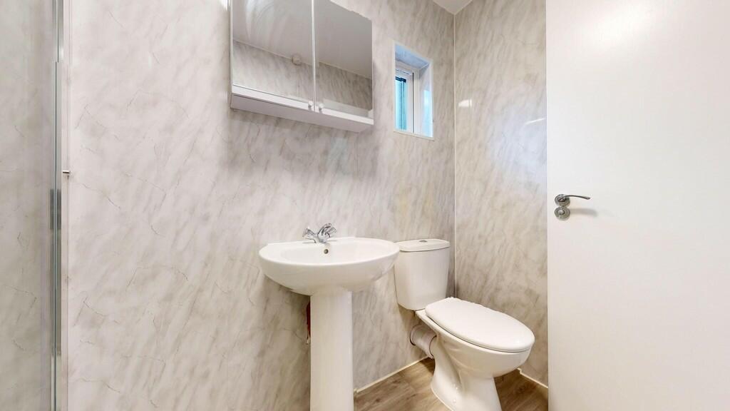 2nd floor washroo...