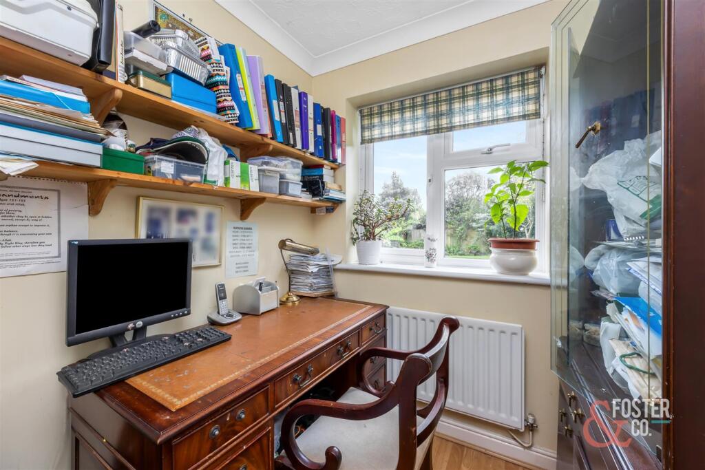 Stagg Close, 5-009.jpg