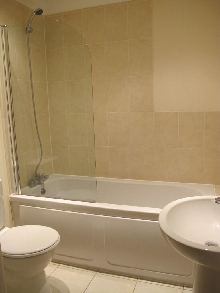 1044045Bathroom