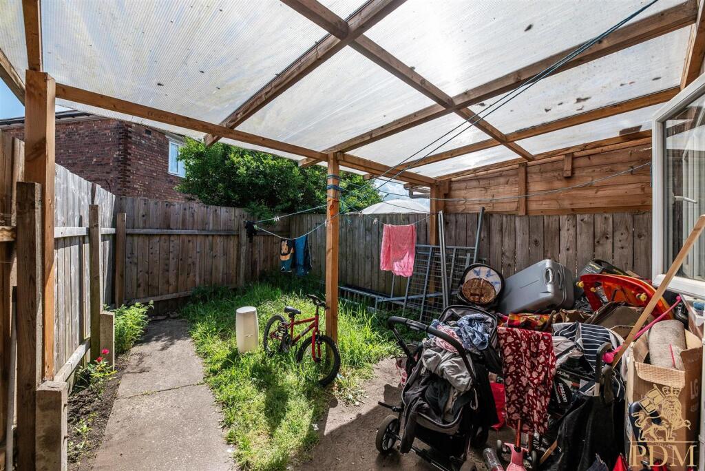 50 Kennington Road (3 of 17).jpg