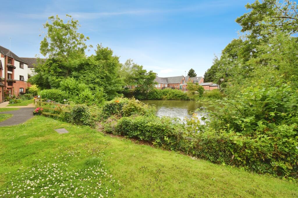 Gardens &amp; Duck Pond
