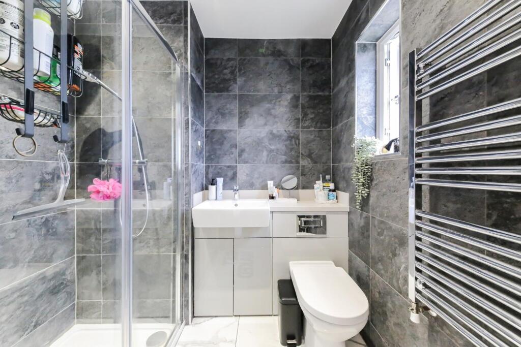 Ensuite.jpg